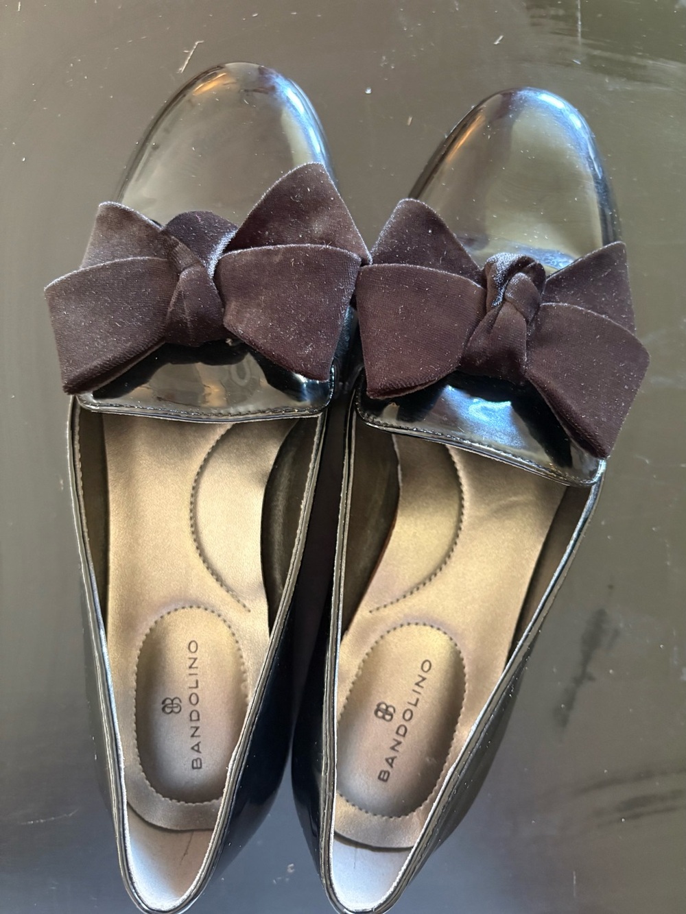 Bandolino Black Patent Tuxedo Flats with Black Velvet Bow Accent Sz 7.5
